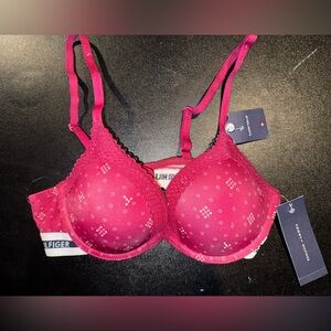 Tommy Hilfiger- Plunge Push-Up Bra